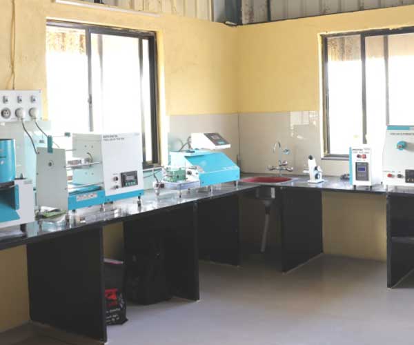 Research & Development (R&D) in Foundry